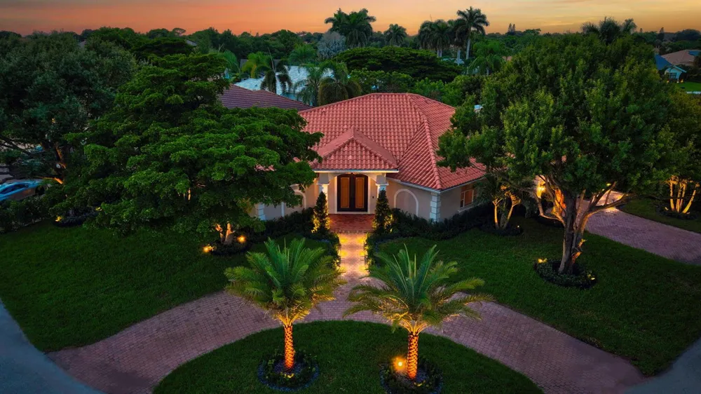 950 Greensward Lane Delray Beach, FL 33445