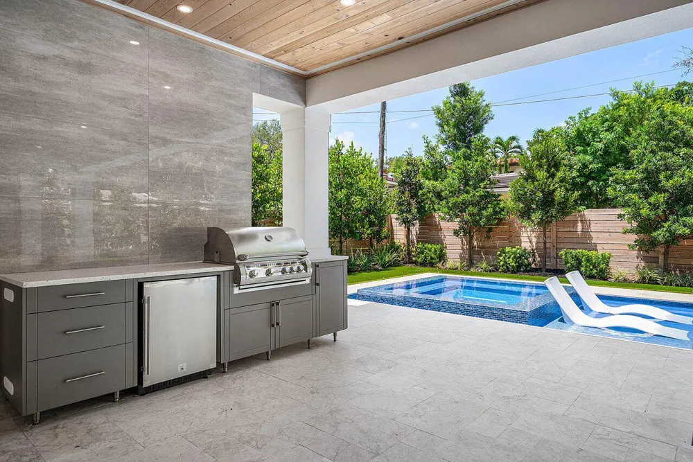451 NW 7th Avenue Boca Raton, FL 33486