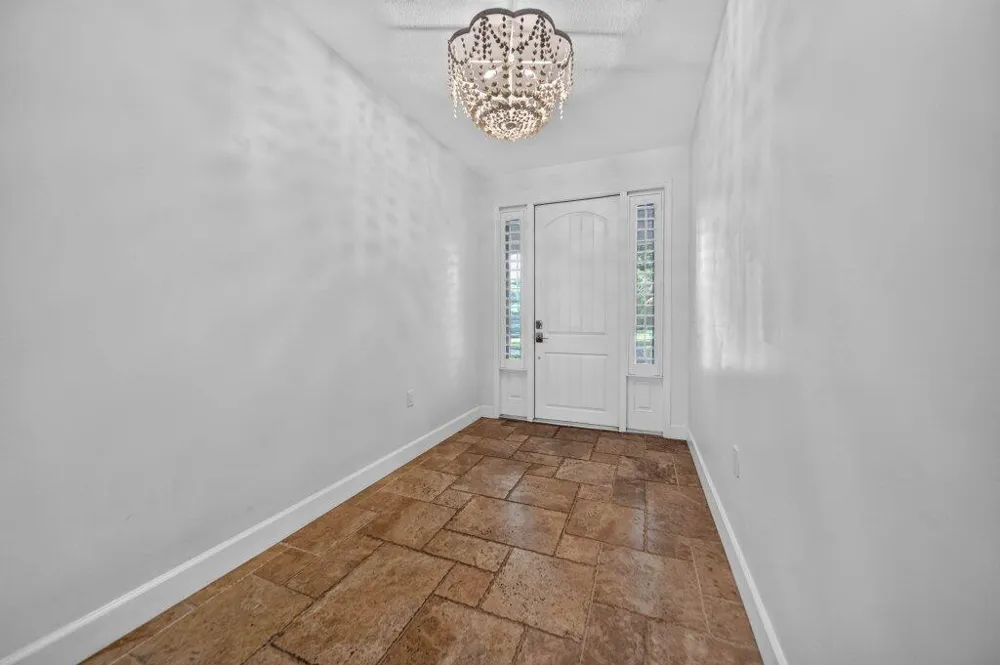 15 W HIGH POINT ROAD Sewalls Point, FL 34996