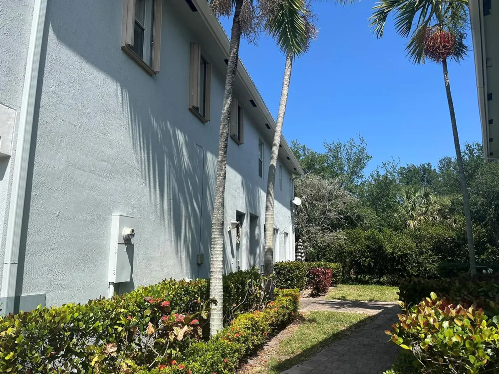 3231 LAUREL RIDGE CIRCLE Riviera Beach, FL 33404