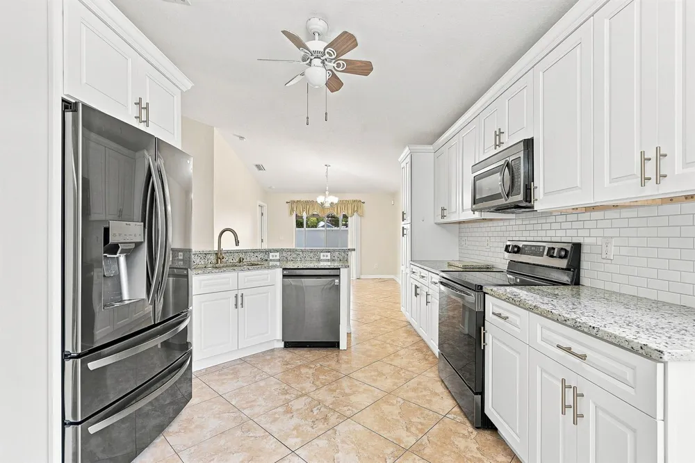 815 Greenleaf Circle Vero Beach, FL 32960