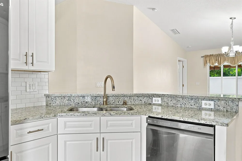 815 Greenleaf Circle Vero Beach, FL 32960