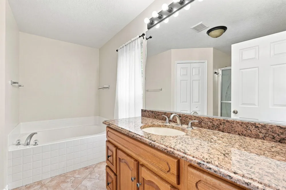 815 Greenleaf Circle Vero Beach, FL 32960