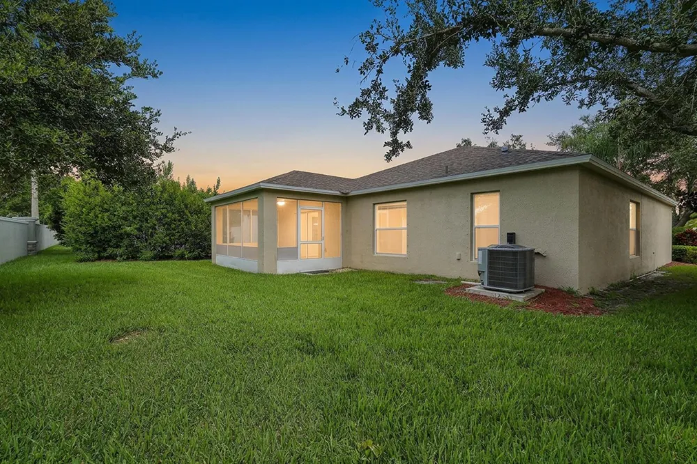 815 Greenleaf Circle Vero Beach, FL 32960