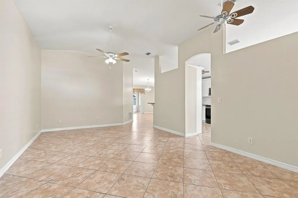 815 Greenleaf Circle Vero Beach, FL 32960