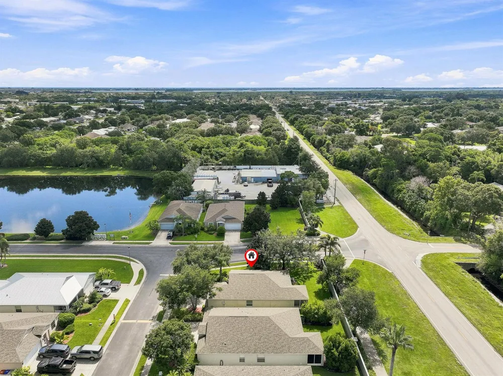 815 Greenleaf Circle Vero Beach, FL 32960