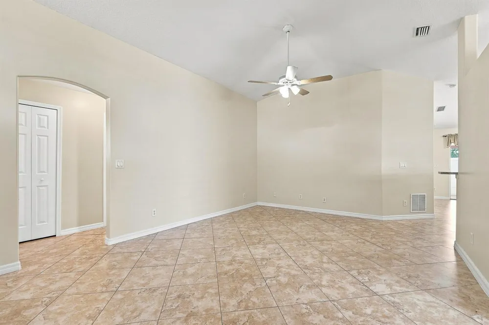 815 Greenleaf Circle Vero Beach, FL 32960