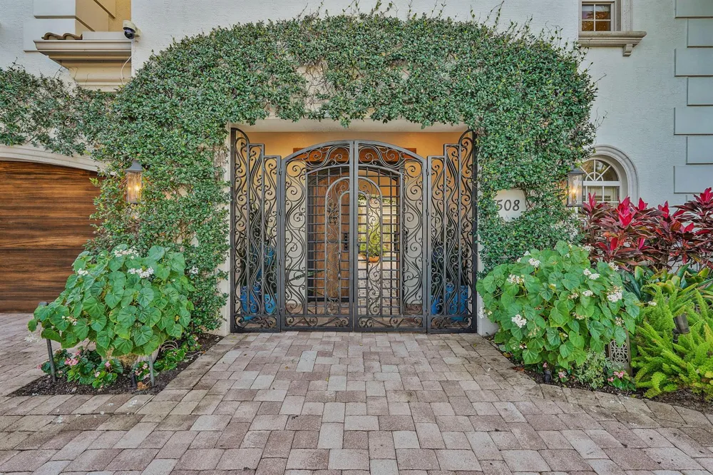 2508 Mizner Lake Court Wellington, FL 33414