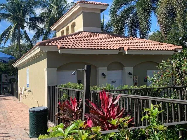 101 Lake Monterey Circle #101 Boynton Beach, FL 33426