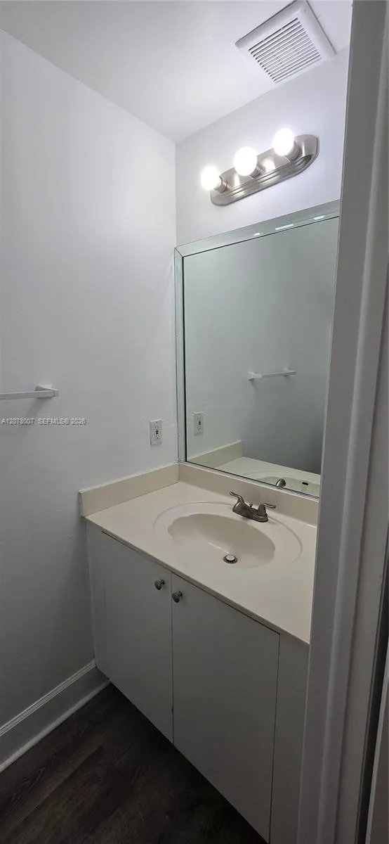 8027 NW 8th St #13 Miami, FL 33126