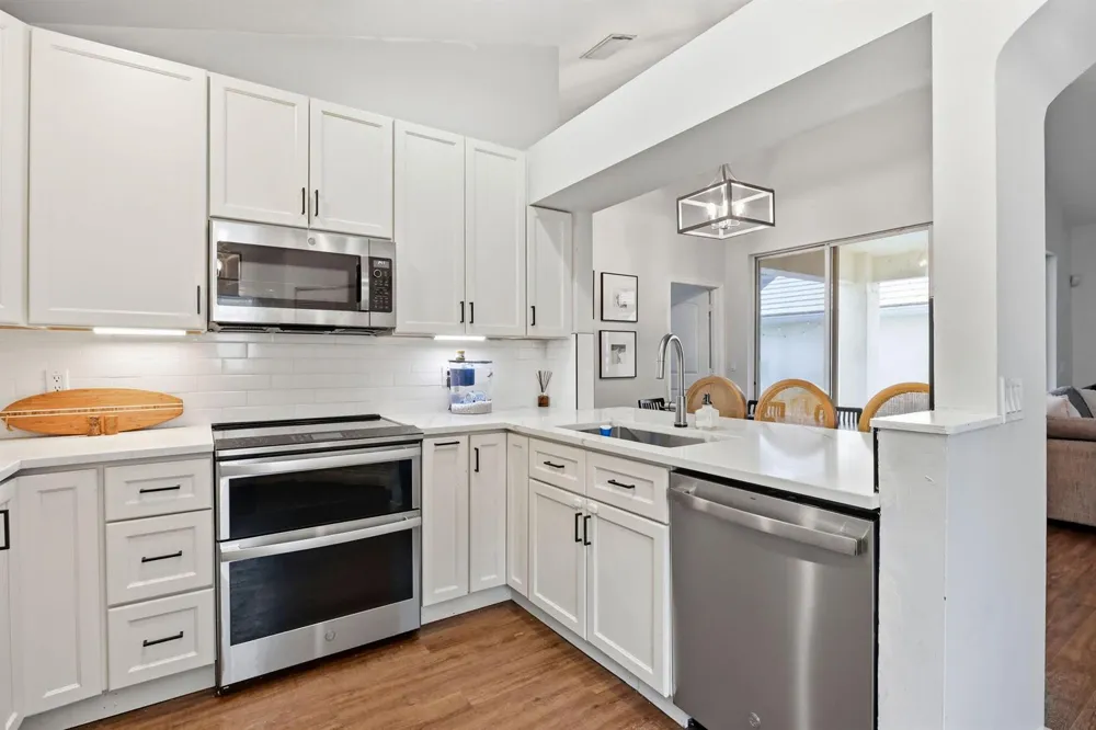 944 Dickens Place West Palm Beach, FL 33411