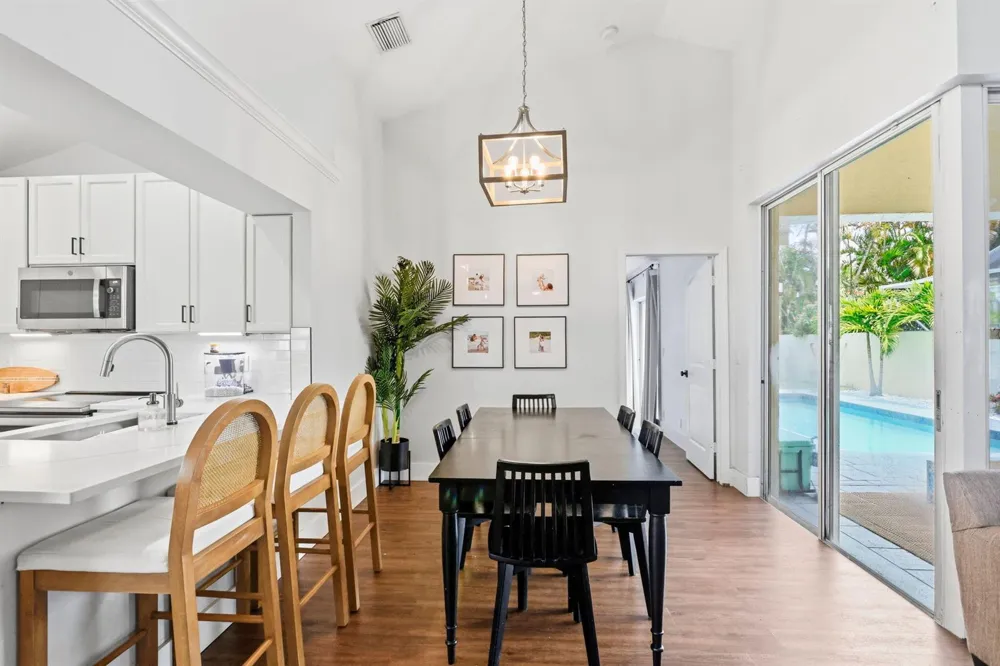 944 Dickens Place West Palm Beach, FL 33411