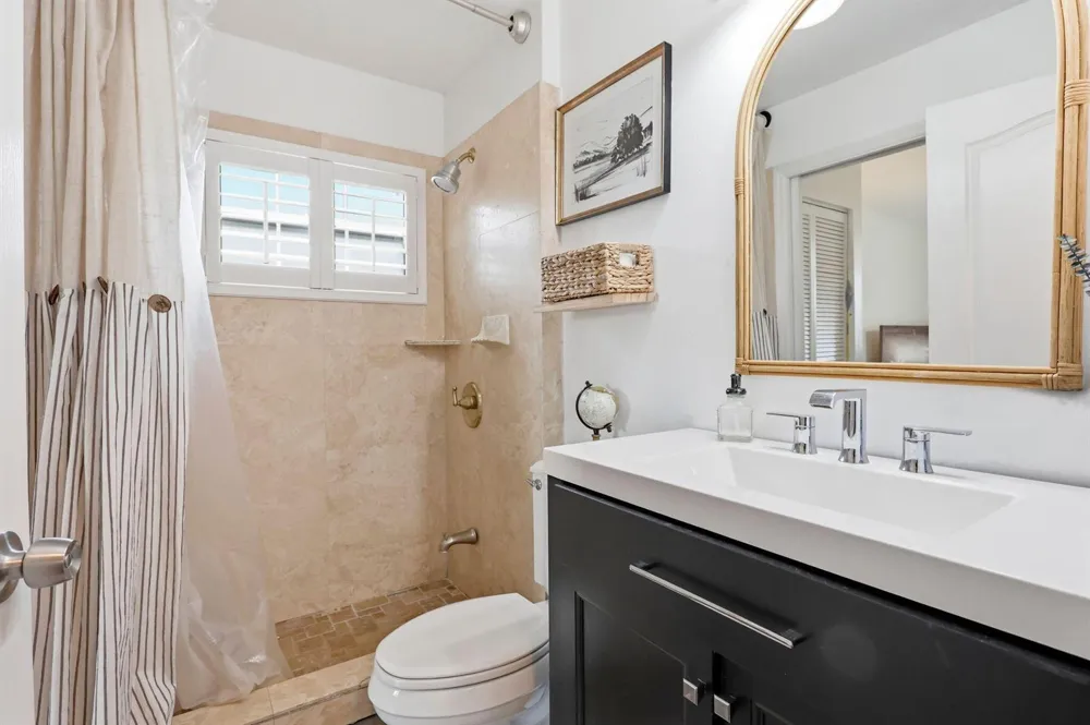 944 Dickens Place West Palm Beach, FL 33411