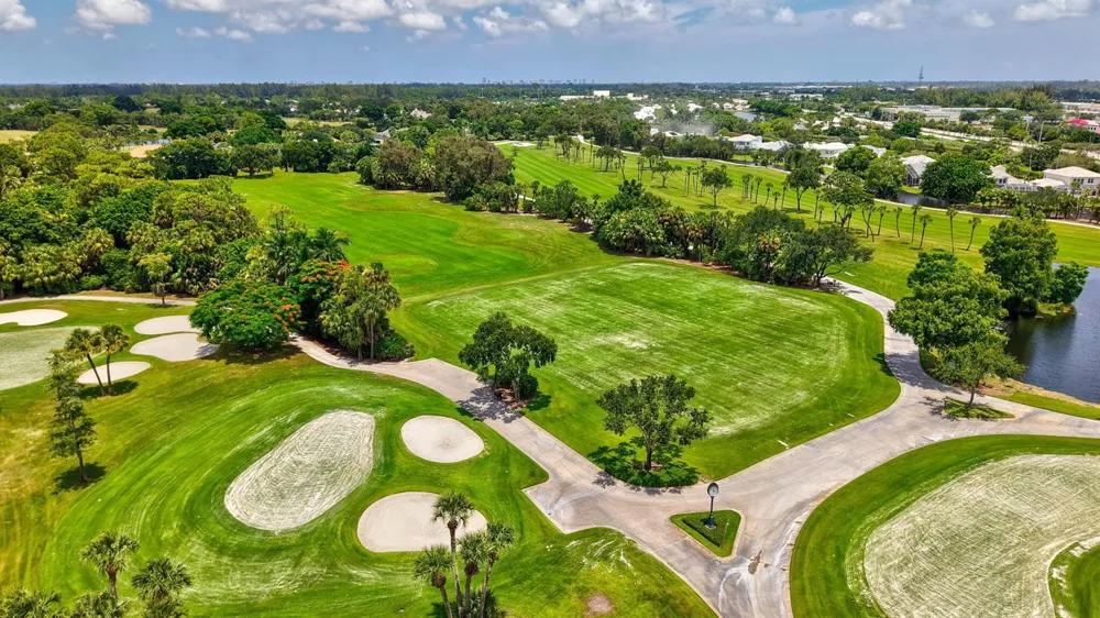 944 Dickens Place West Palm Beach, FL 33411
