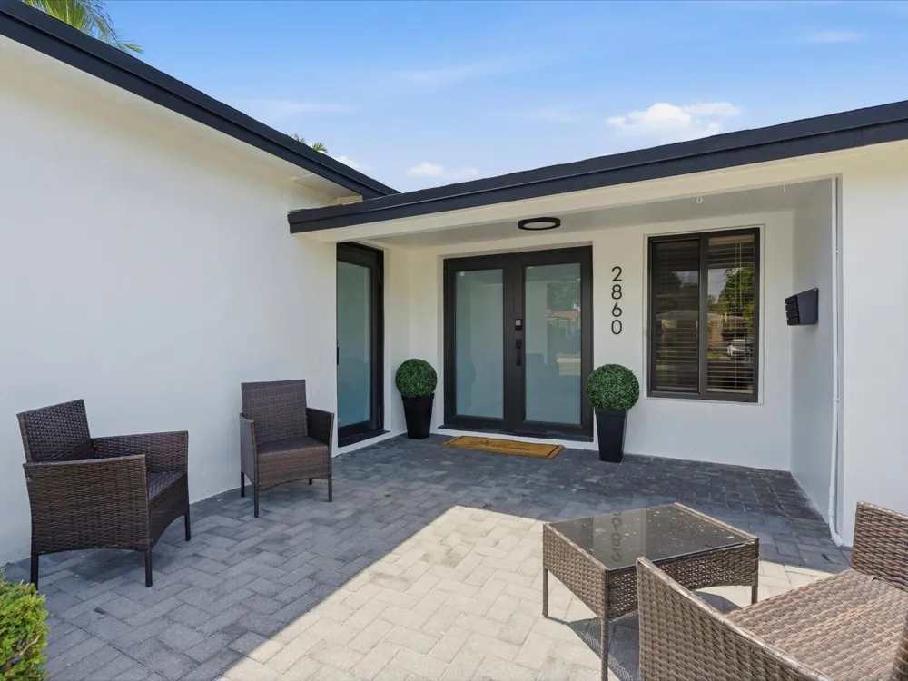 2860 MONROE STREET Hollywood, FL 33020