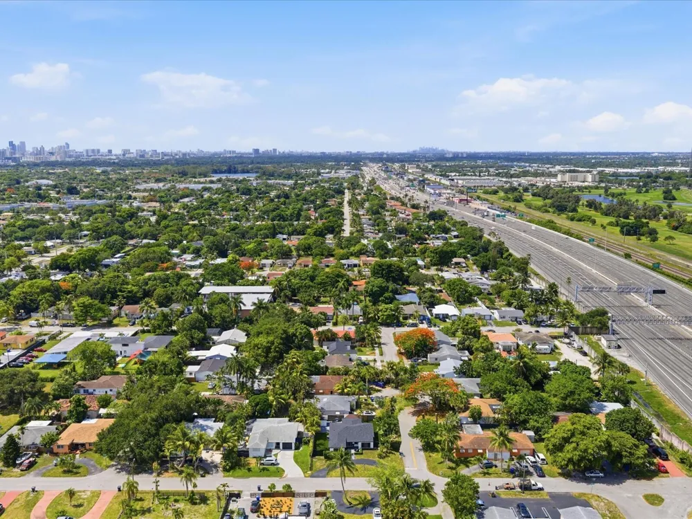 2860 MONROE STREET Hollywood, FL 33020