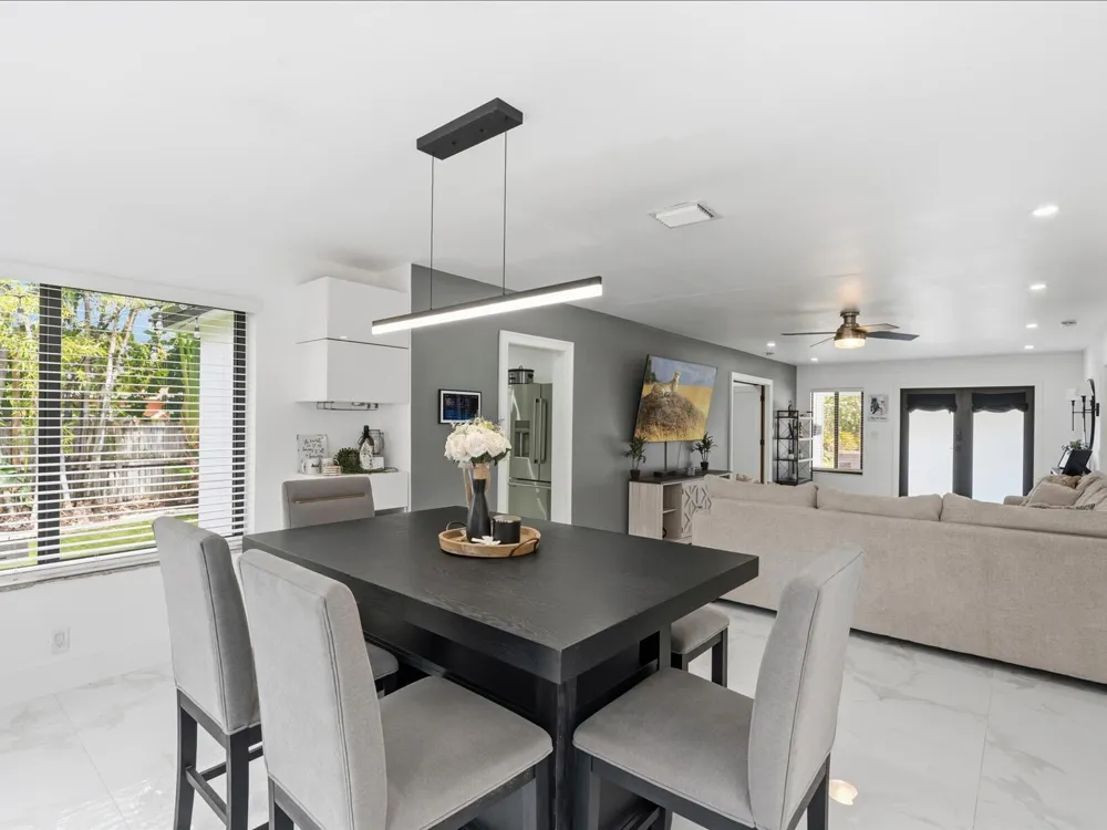 2860 MONROE STREET Hollywood, FL 33020