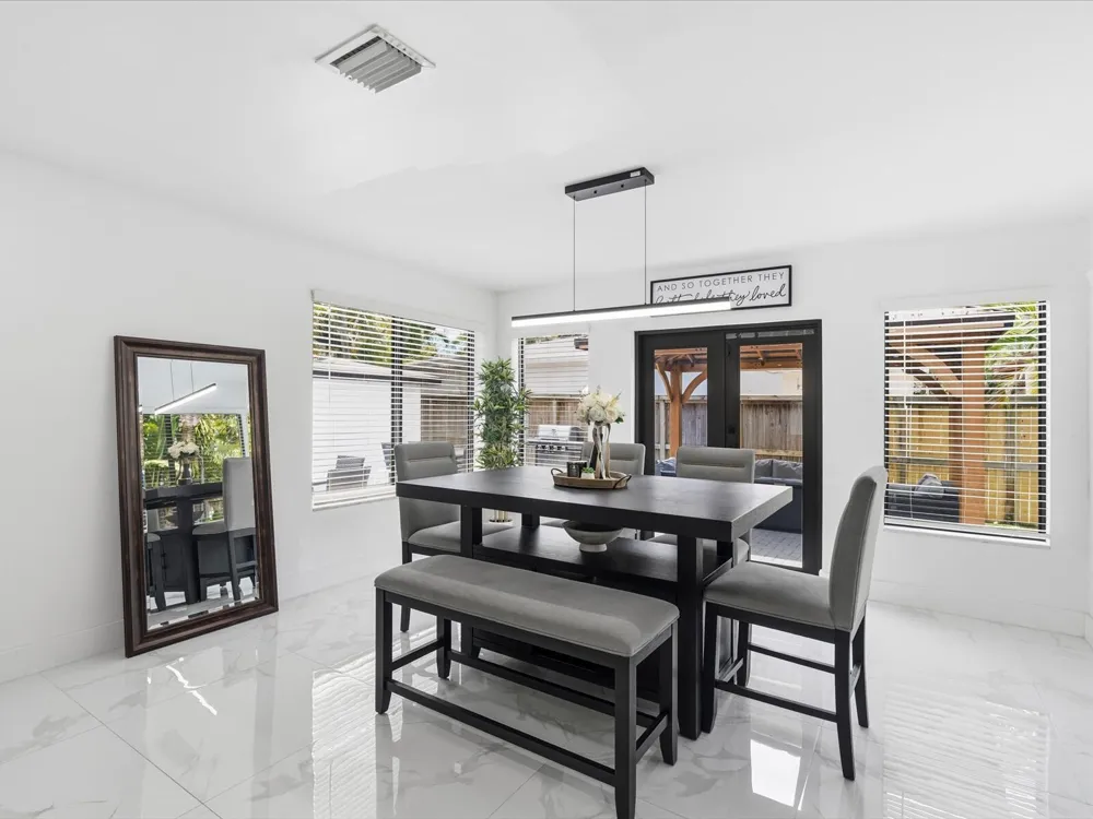 2860 MONROE STREET Hollywood, FL 33020