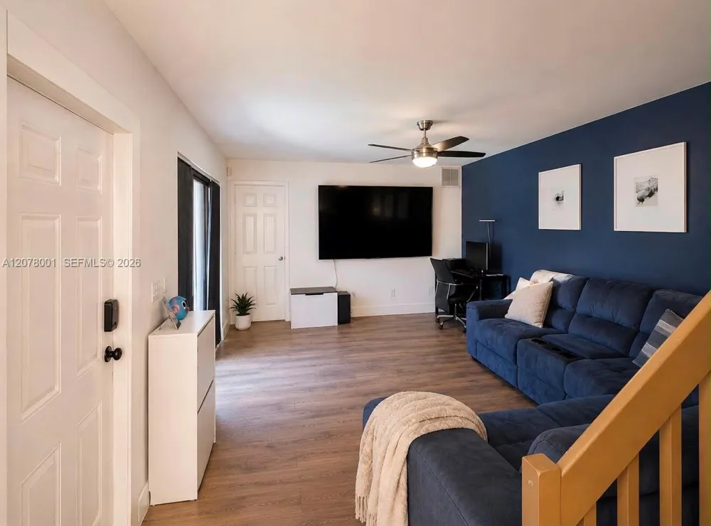 1200 SW 118th Ter #1200 Davie, FL 33325