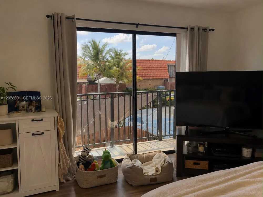 1200 SW 118th Ter #1200 Davie, FL 33325