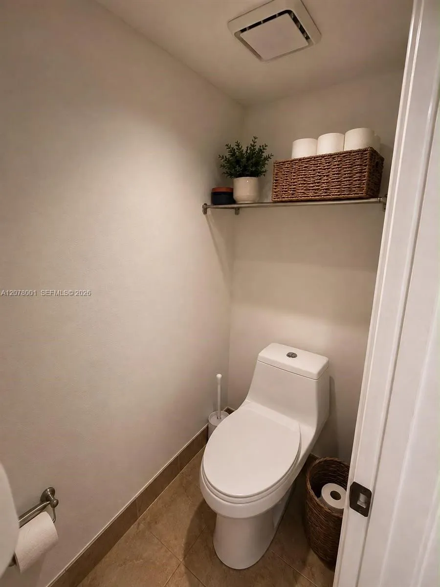 1200 SW 118th Ter #1200 Davie, FL 33325