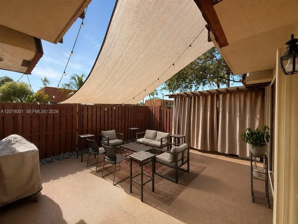1200 SW 118th Ter #1200 Davie, FL 33325