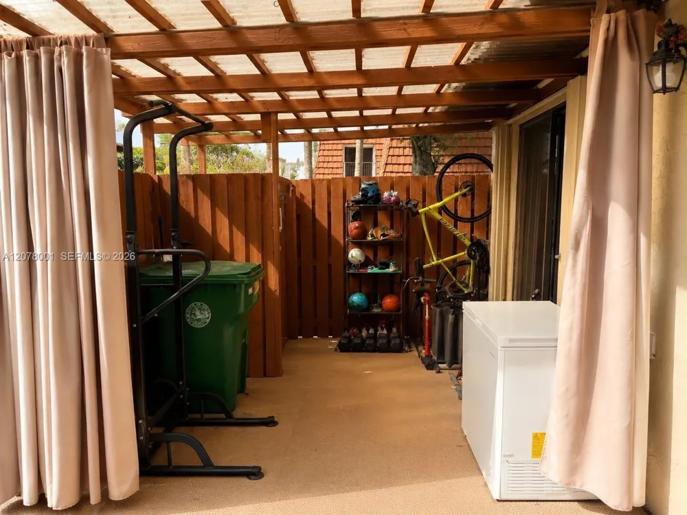 1200 SW 118th Ter #1200 Davie, FL 33325