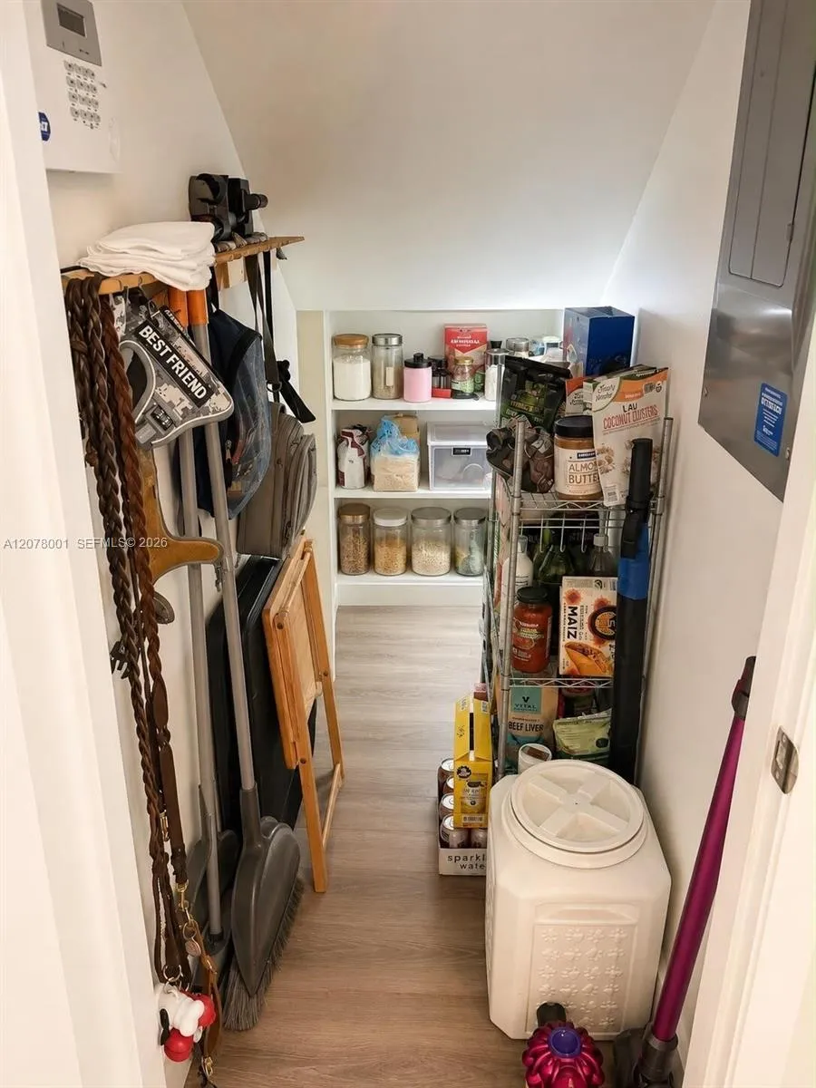 1200 SW 118th Ter #1200 Davie, FL 33325