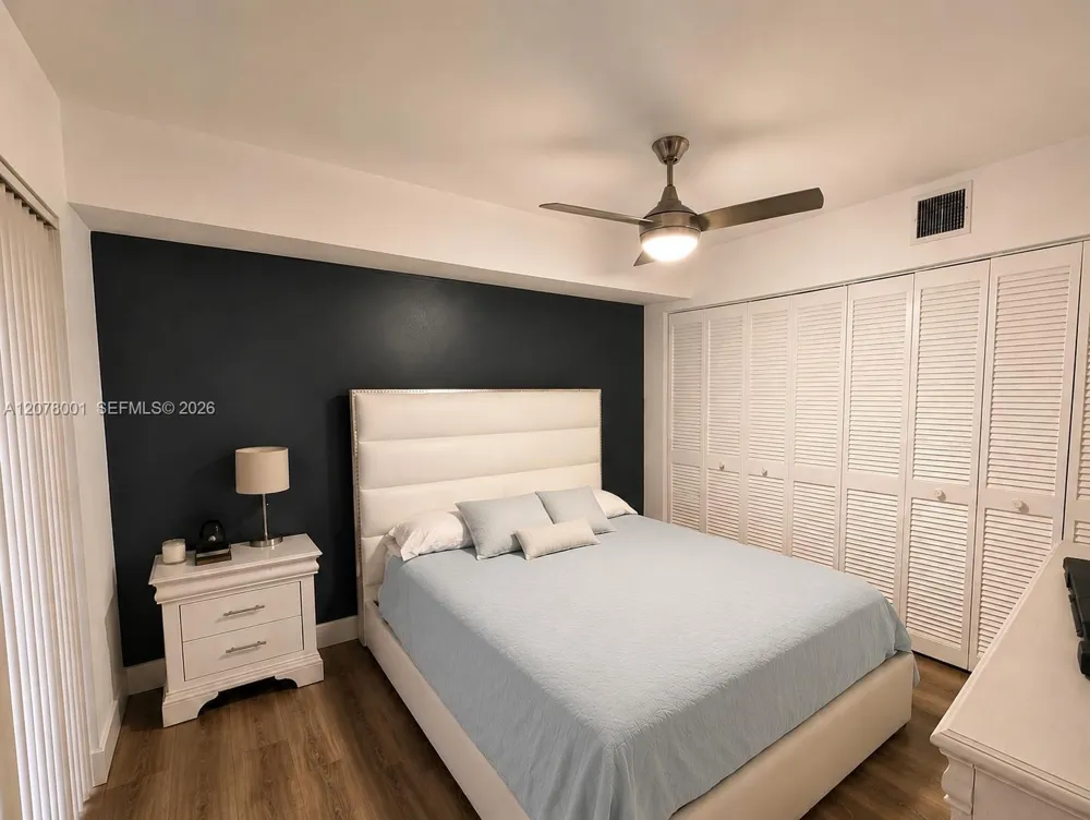 1200 SW 118th Ter #1200 Davie, FL 33325