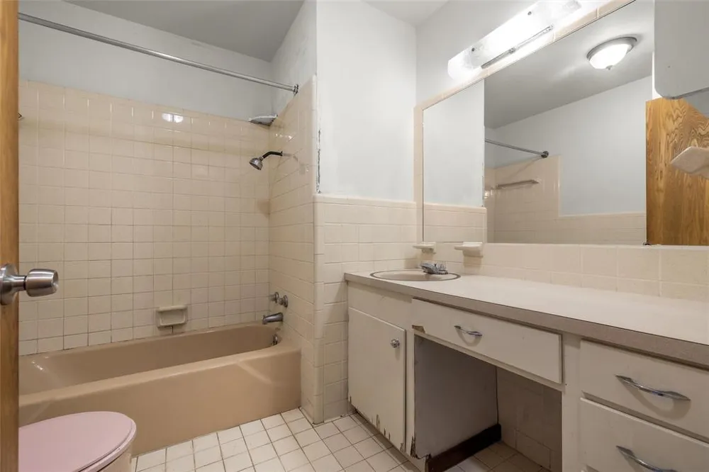 24503 Ranch Road 12 #D Dripping Springs, TX 78620