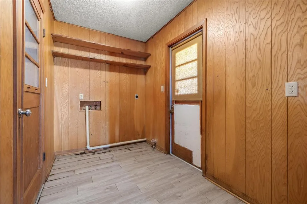 24503 Ranch Road 12 #D Dripping Springs, TX 78620
