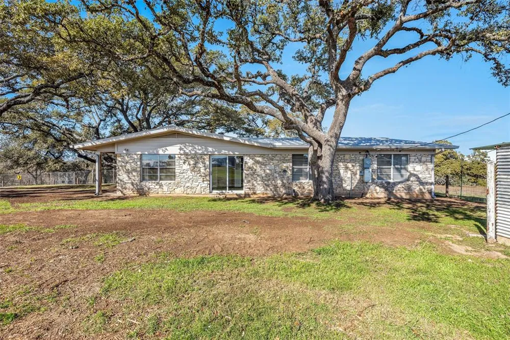 24503 Ranch Road 12 #D Dripping Springs, TX 78620