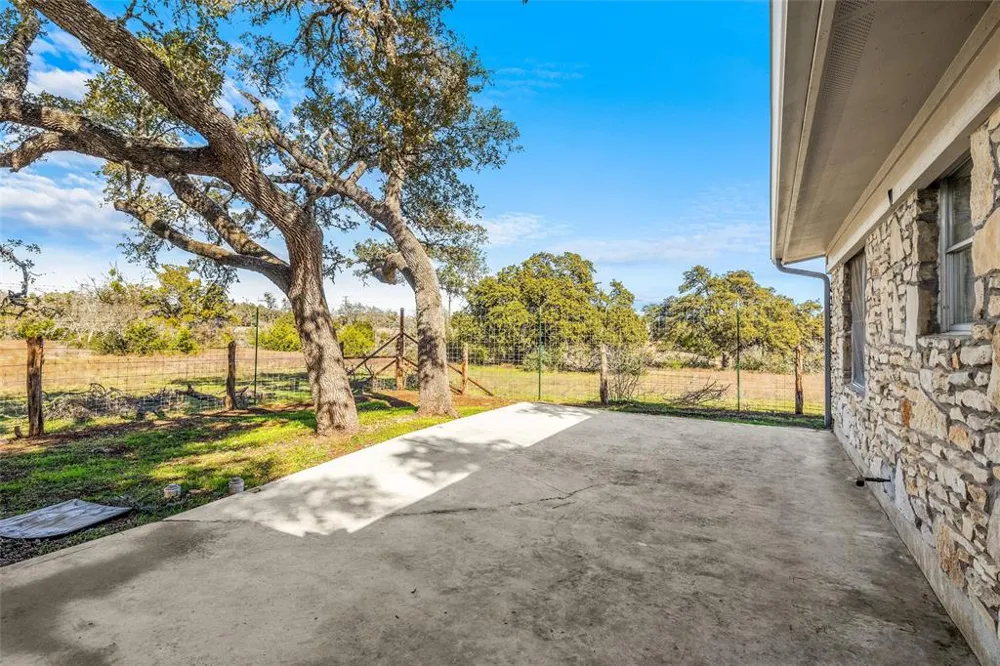 24503 Ranch Road 12 #D Dripping Springs, TX 78620