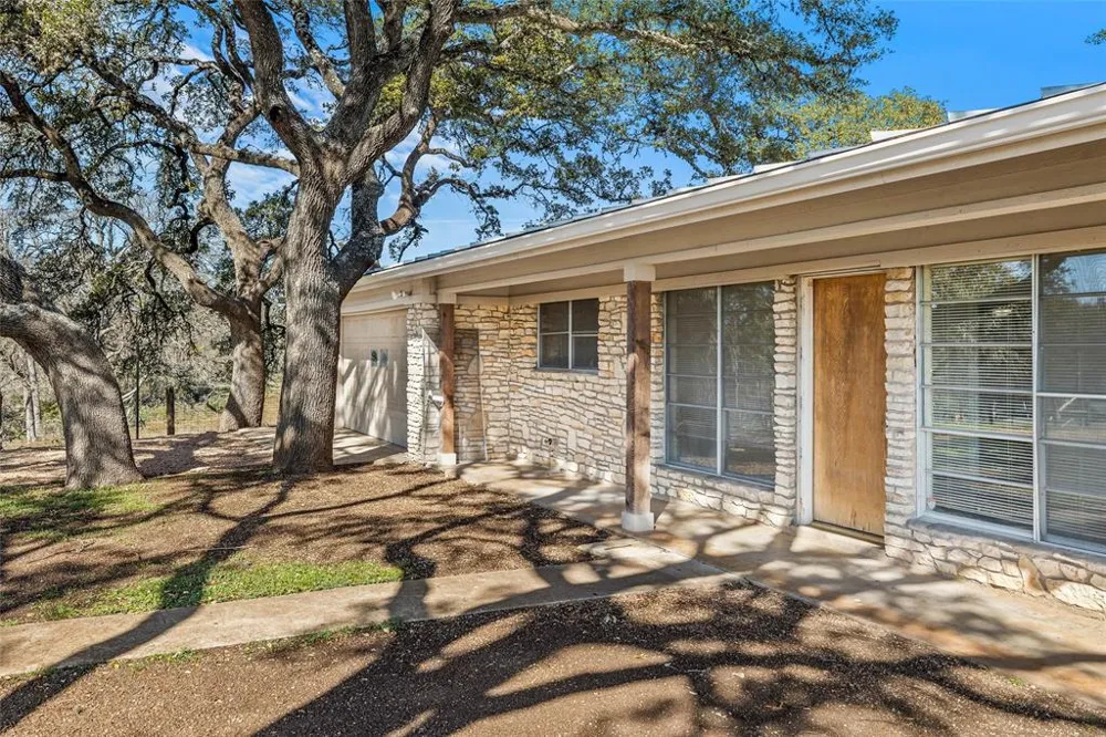 24503 Ranch Road 12 #D Dripping Springs, TX 78620