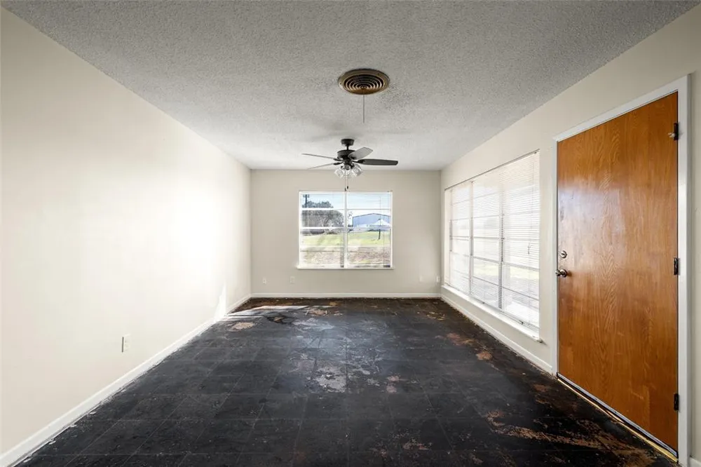 24503 Ranch Road 12 #D Dripping Springs, TX 78620