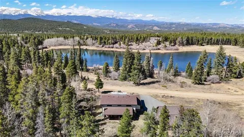 236 Meadowlake Drive