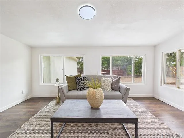 970 Scranton Street Aurora, CO 80011