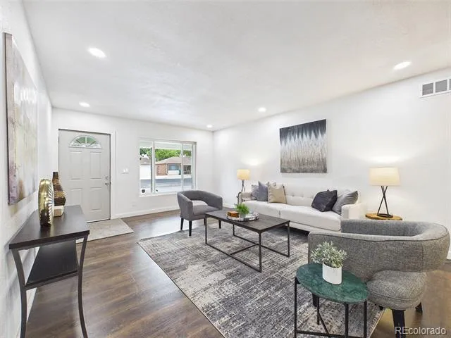 970 Scranton Street Aurora, CO 80011