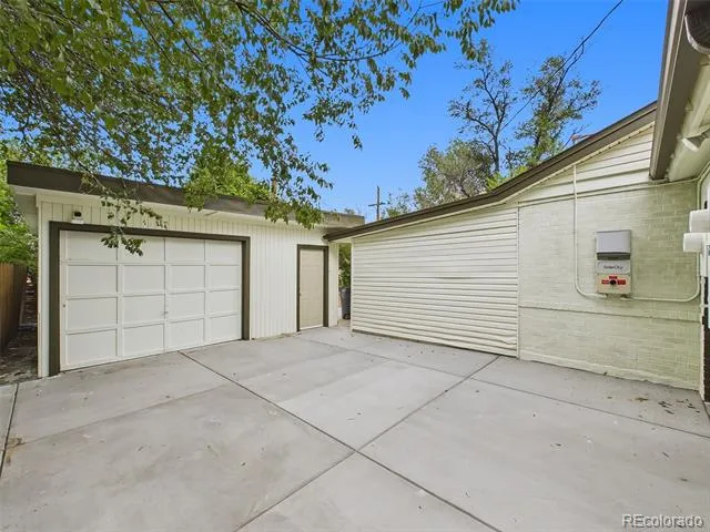 970 Scranton Street Aurora, CO 80011
