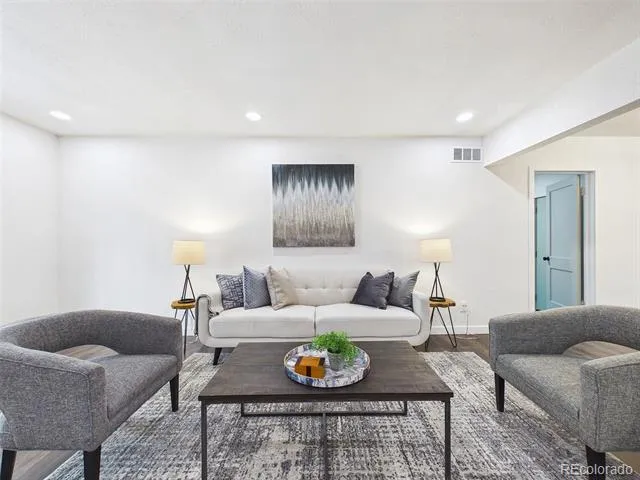 970 Scranton Street Aurora, CO 80011