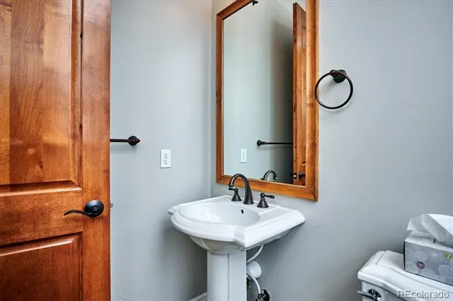 10120 Inverness Main Street Englewood, CO 80112