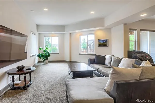 18401 W 93rd Place Arvada, CO 80007