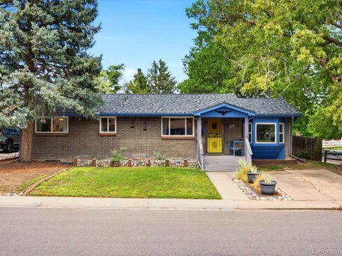 3409 W Berry Place