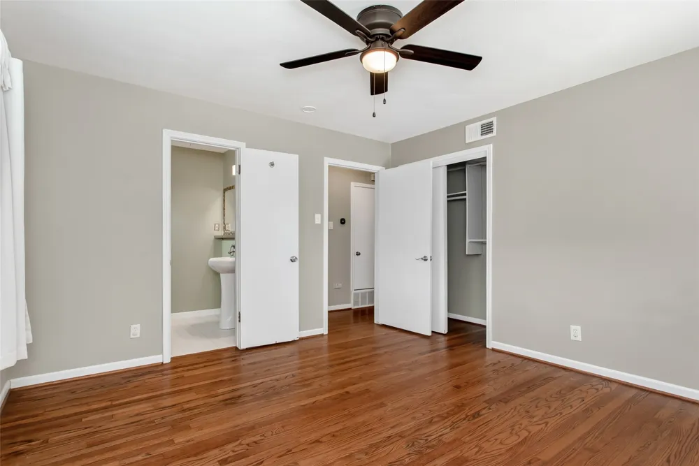 2510 Pinebluff Drive Dallas, TX 75228