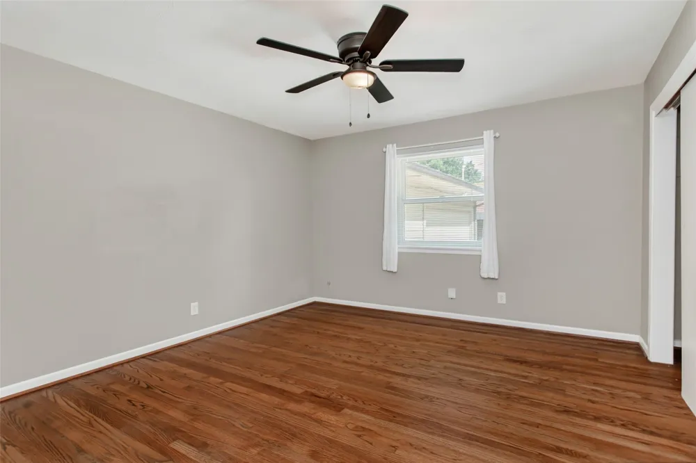 2510 Pinebluff Drive Dallas, TX 75228