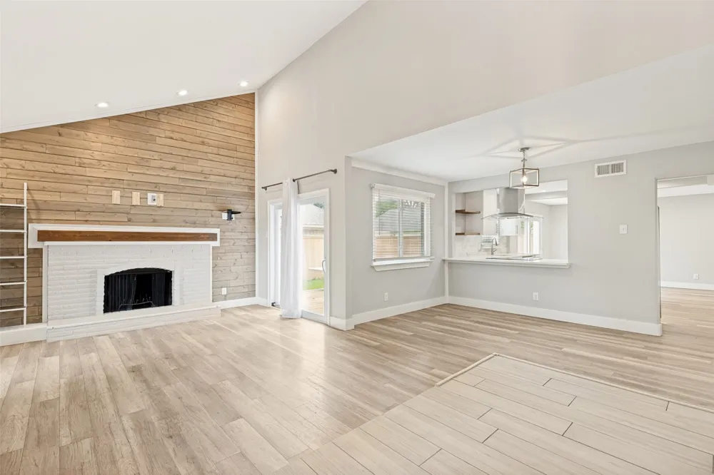 2114 Wheaton Drive Richardson, TX 75081