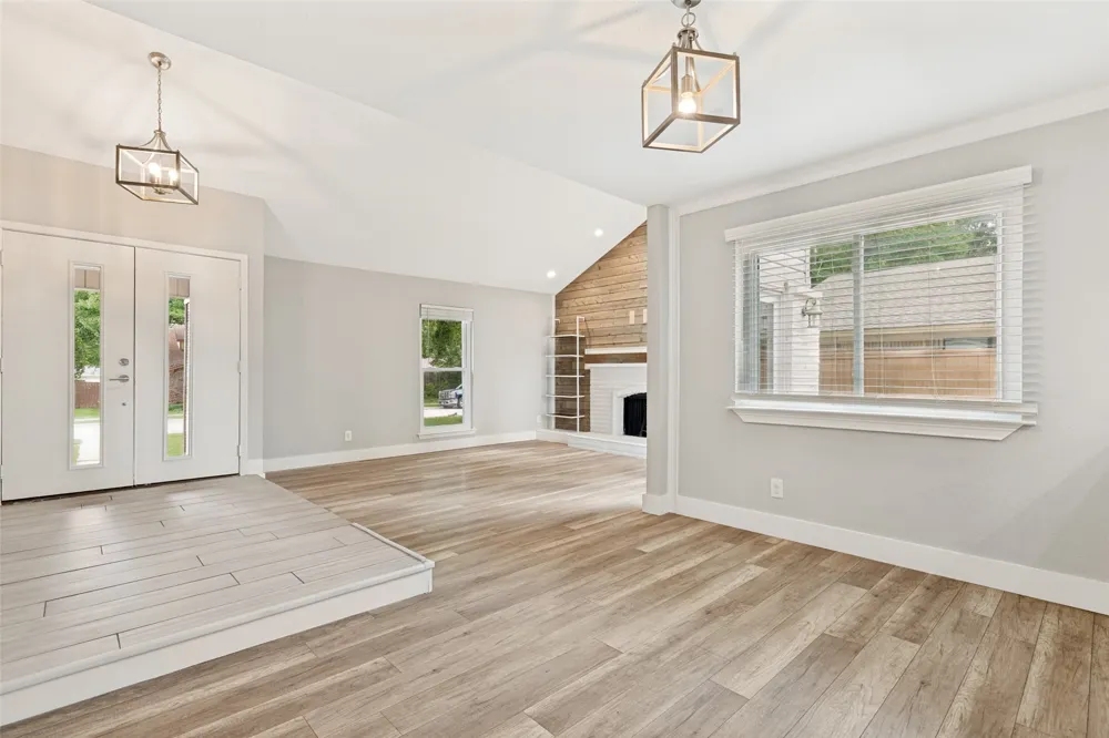 2114 Wheaton Drive Richardson, TX 75081