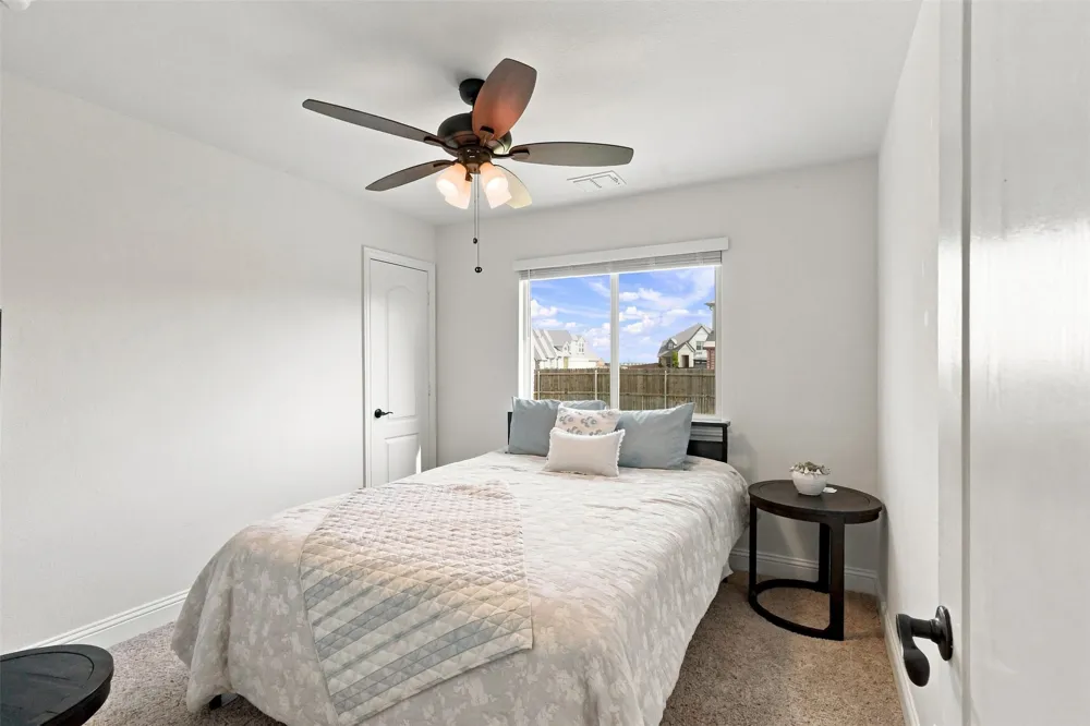 303 Pineview Lane Ponder, TX 76259