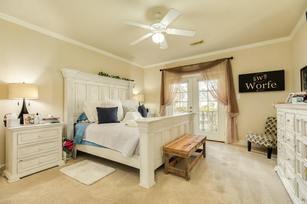 204 Arrowhead Drive Lake Jackson, TX 77566
