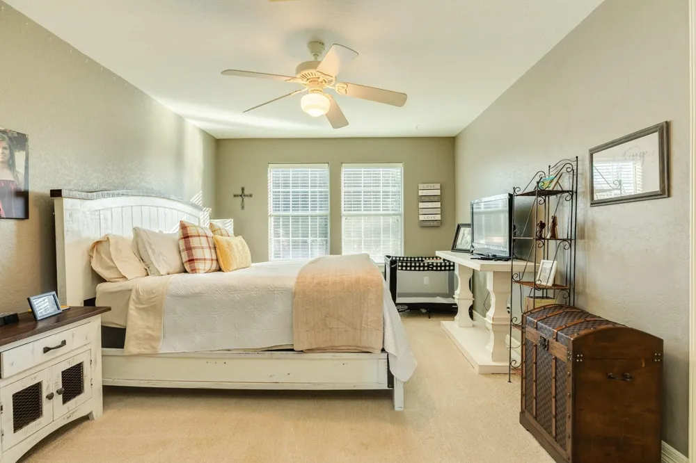 204 Arrowhead Drive Lake Jackson, TX 77566
